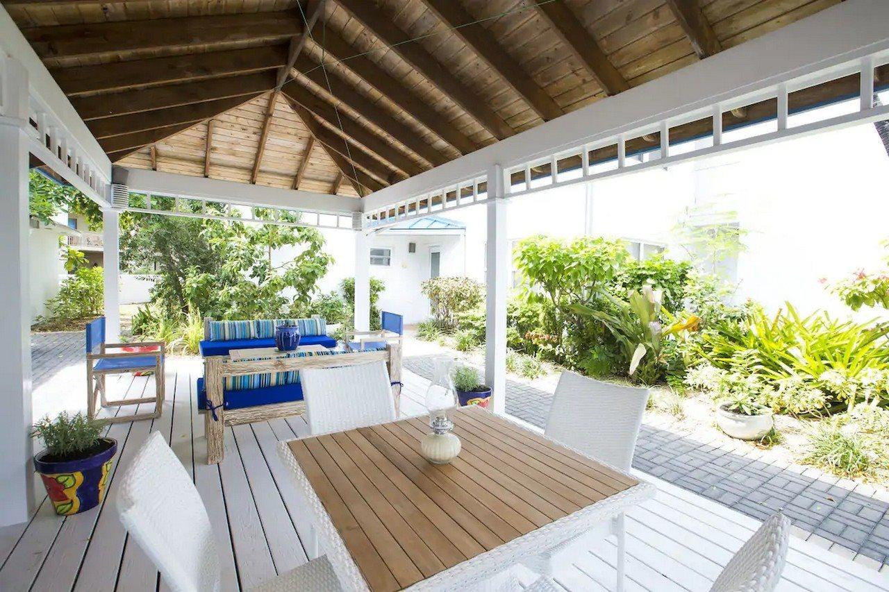 Villas Of The Galleon Seven Mile Beach Εξωτερικό φωτογραφία